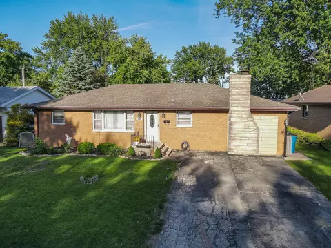 260 W Country Ct, Bourbonnais, IL 60914