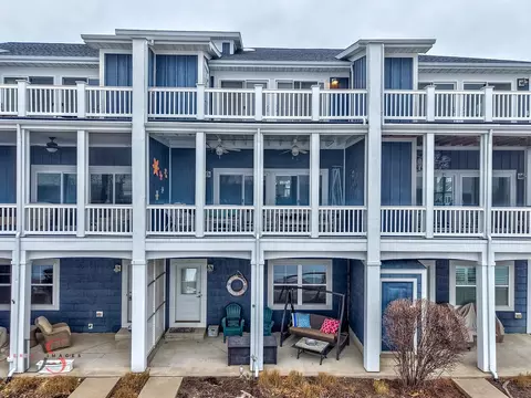 Exterior - 13 River Row, Ottawa, IL 61350 photo 2 of 3