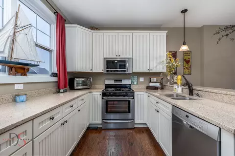 Kitchen - 13 River Row, Ottawa, IL 61350 photo 2 of 3