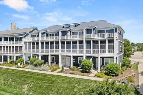 Exterior - 13 River Row, Ottawa, IL 61350 photo 2 of 25