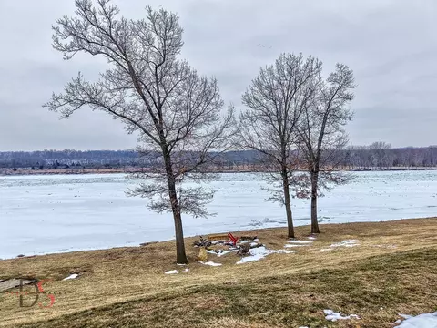 View/Area - 13 River Row, Ottawa, IL 61350 photo 2 of 6
