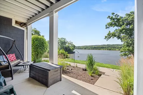 Exterior - 13 River Row, Ottawa, IL 61350 photo 4 of 25
