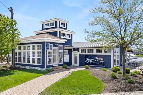 Exterior - 13 River Row, Ottawa, IL 61350 photo 17 of 25