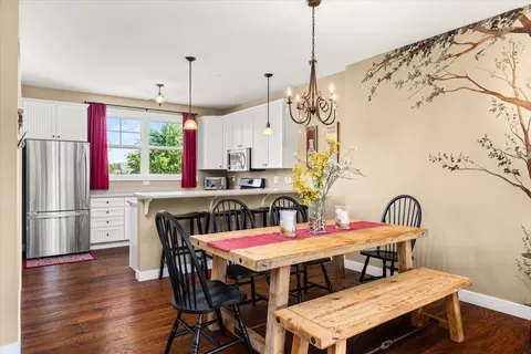 Dining - 13 River Row, Ottawa, IL 61350 photo 1 of 2