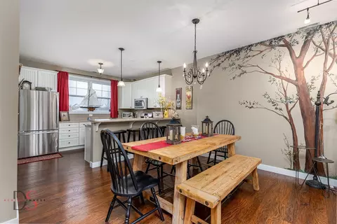 Dining - 13 River Row, Ottawa, IL 61350 photo 1 of 1