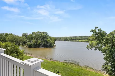 View/Area - 13 River Row, Ottawa, IL 61350 photo 1 of 15