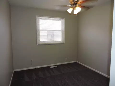 Bedroom - 15328 Parkside Dr, Markham, IL 60428 photo 3 of 3