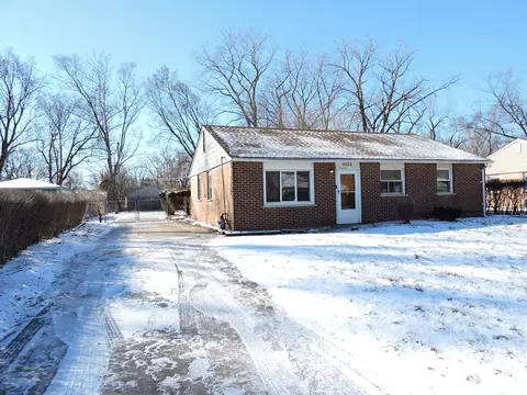 15328 Parkside Dr, Markham, IL 60428