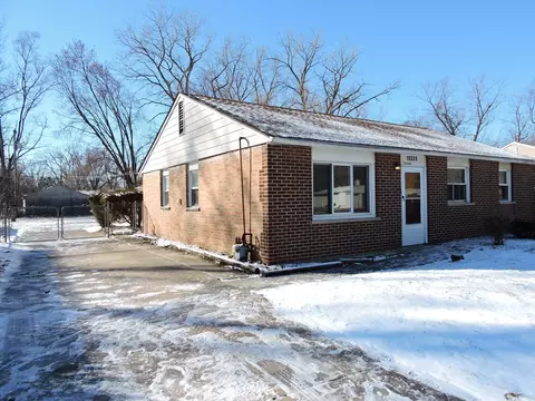 Exterior - 15328 Parkside Dr, Markham, IL 60428 photo 2 of 7