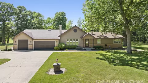 6 N368 Oakwood Dr, Campton Hills, IL 60175