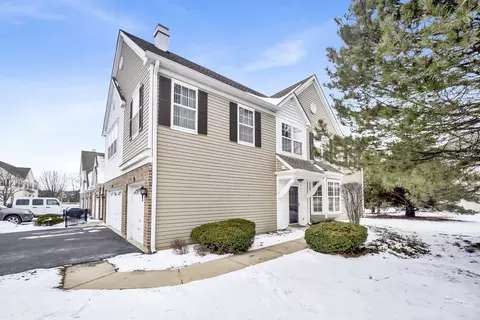 51 Arboretum Dr, Lombard, IL 60148