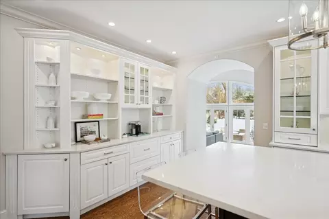 Kitchen - 985 Pine Tree Ln, Winnetka, IL 60093 photo 10 of 10