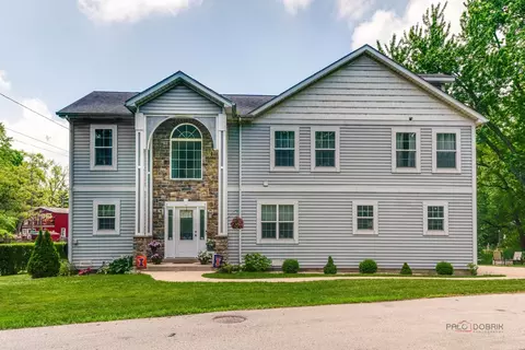 3317 Willow Ln, Island Lake, IL 60042