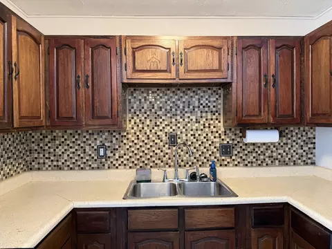 Kitchen - 1516 Triangle St, Mount Vernon, IL 62864 photo 2 of 5
