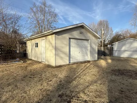 Other - 1516 Triangle St, Mount Vernon, IL 62864 photo 7 of 9