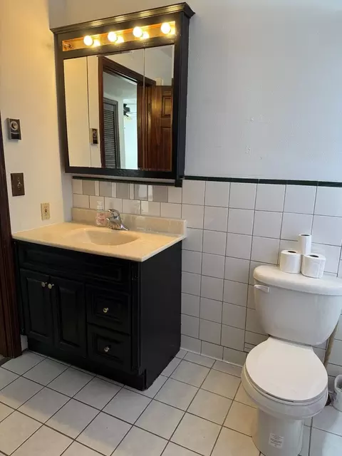 Bath - 1516 Triangle St, Mount Vernon, IL 62864 photo 4 of 5
