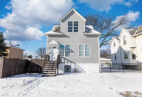606 Bellwood Ave, Bellwood, IL 60104
