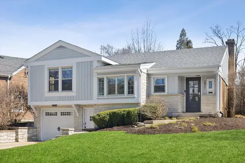 271 Sunset Ave, Glen Ellyn, IL 60137