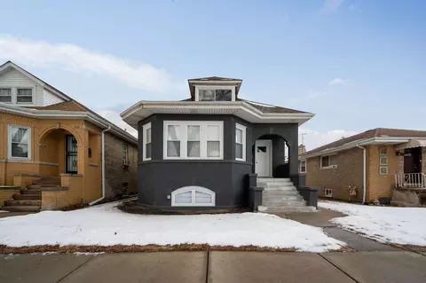 4422 W Iowa St, Chicago, IL 60651