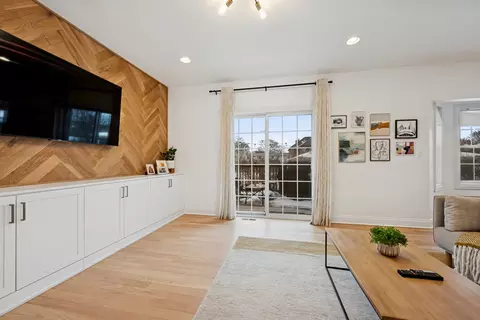 Living - 1605 Elmdale Ave, Glenview, IL 60026 photo 1 of 7