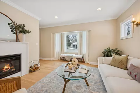 Living - 1605 Elmdale Ave, Glenview, IL 60026 photo 3 of 7