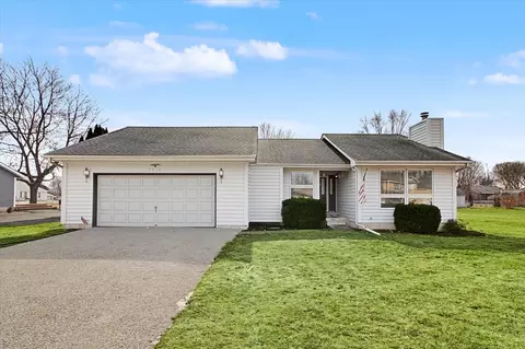 1816 Doris Rd, Lake Holiday, IL 60548