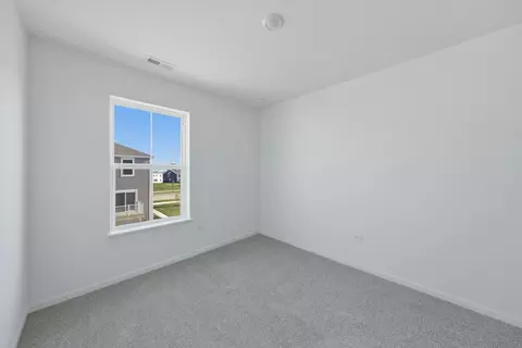 Bedroom - 1254 Glenmont St, Algonquin, IL 60102 photo 3 of 4