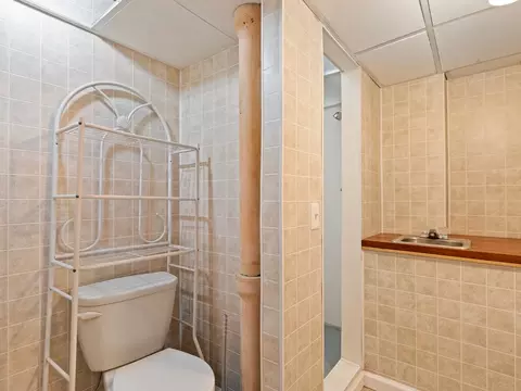 Bath - 2350 31st St, Moline, IL 61265 photo 5 of 5