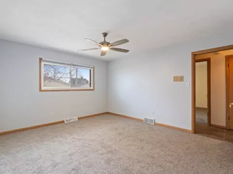 Bedroom - 2350 31st St, Moline, IL 61265 photo 4 of 9