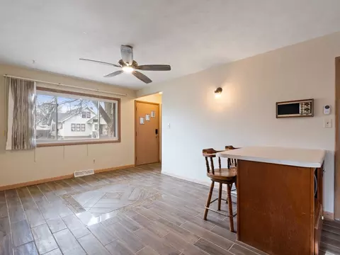 Living - 2350 31st St, Moline, IL 61265 photo 5 of 7