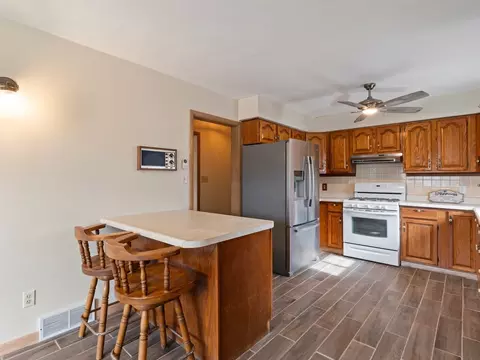 Kitchen - 2350 31st St, Moline, IL 61265 photo 4 of 6