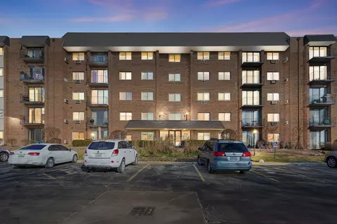 4711 Saint Joseph Creek Dr #5H, Lisle, IL 60532
