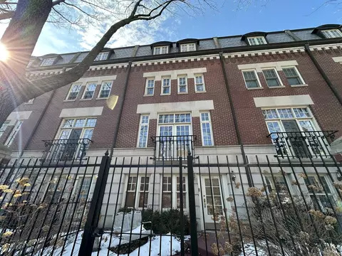 2634 N Southport Ave, Chicago, IL 60614