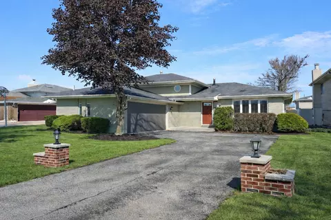 3030 201st St, Lynwood, IL 60411
