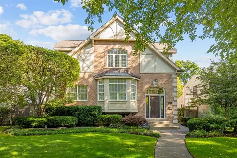 635 Melrose Ave, Kenilworth, IL 60043