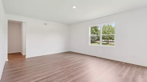 Living - 2663 Camelback Dr, Pingree Grove, IL 60140 photo 2 of 4