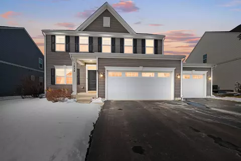 1834 Tall Oaks Dr, Antioch, IL 60002