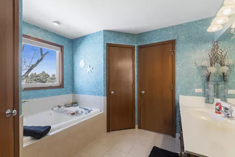 Bath - 1401 Rolling Pass, Beecher, IL 60401 photo 1 of 4
