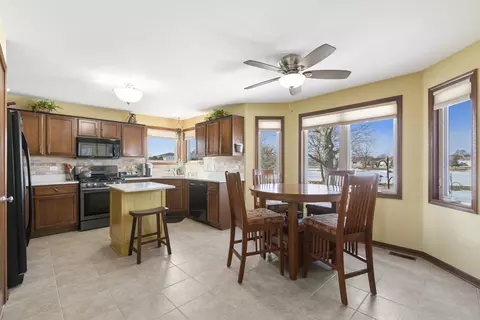 Kitchen - 1401 Rolling Pass, Beecher, IL 60401 photo 1 of 3