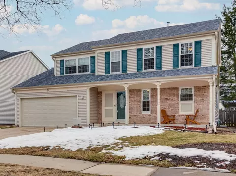 67 S Windsor Pl, Mundelein, IL 60060