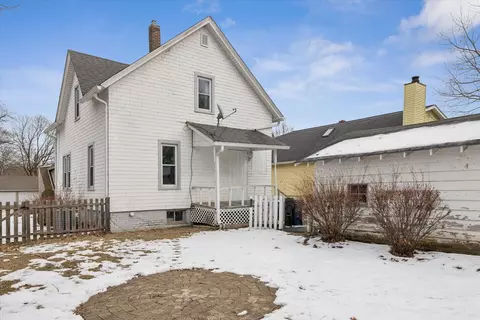 Exterior - 21 Division St, Algonquin, IL 60102 photo 3 of 3