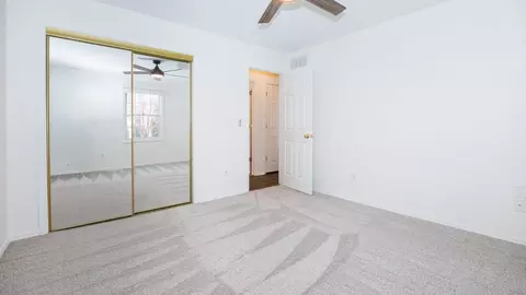 Bedroom - 38 Rounds Rd, Bloomington, IL 61704 photo 2 of 7