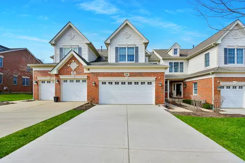23 Red Tail Dr, Hawthorn Woods, IL 60047