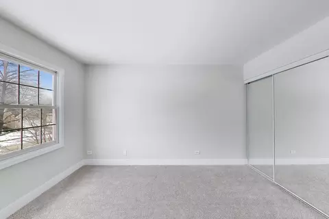 Bedroom - 1137 Fieldstone Ln, Bartlett, IL 60103 photo 2 of 10