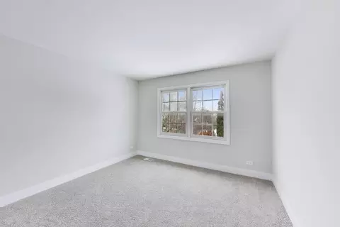 Bedroom - 1137 Fieldstone Ln, Bartlett, IL 60103 photo 9 of 10