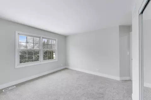 Bedroom - 1137 Fieldstone Ln, Bartlett, IL 60103 photo 1 of 10
