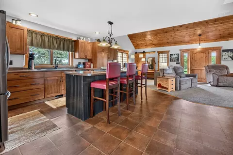 Kitchen - 13301 Tango Rd, Bloomington, IL 61705 photo 5 of 6