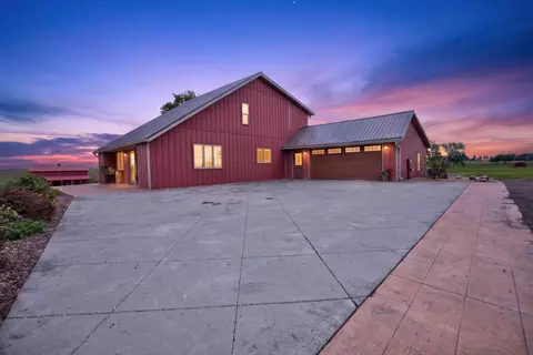 13301 Tango Rd, Bloomington, IL 61705