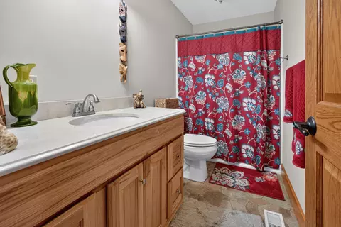Bath - 13301 Tango Rd, Bloomington, IL 61705 photo 5 of 5