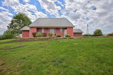 Exterior - 13301 Tango Rd, Bloomington, IL 61705 photo 2 of 29